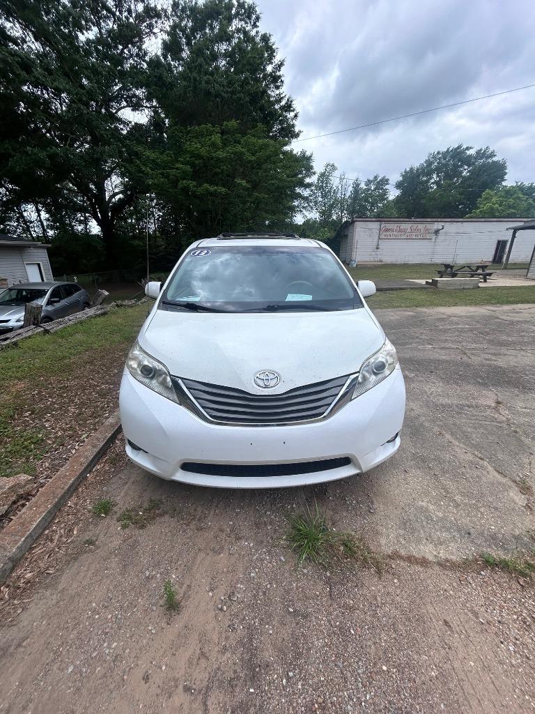 2013 Toyota Sienna XLE