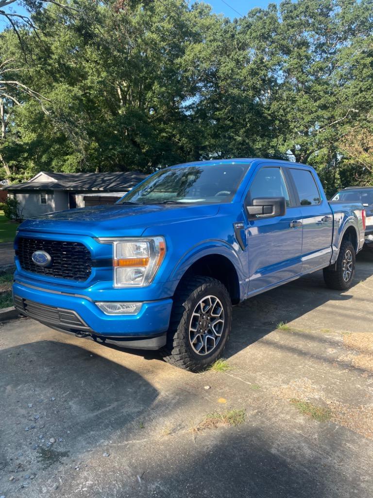 2021 Ford F-150 XL's photo