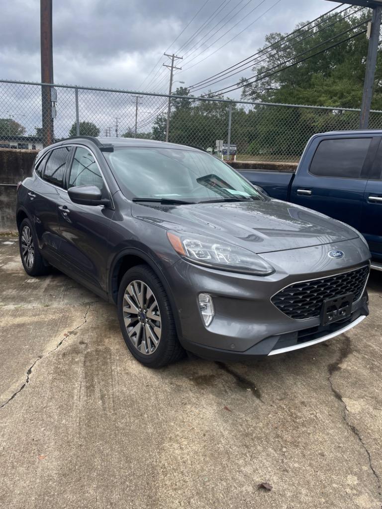 2021 Ford Escape Titanium's photo
