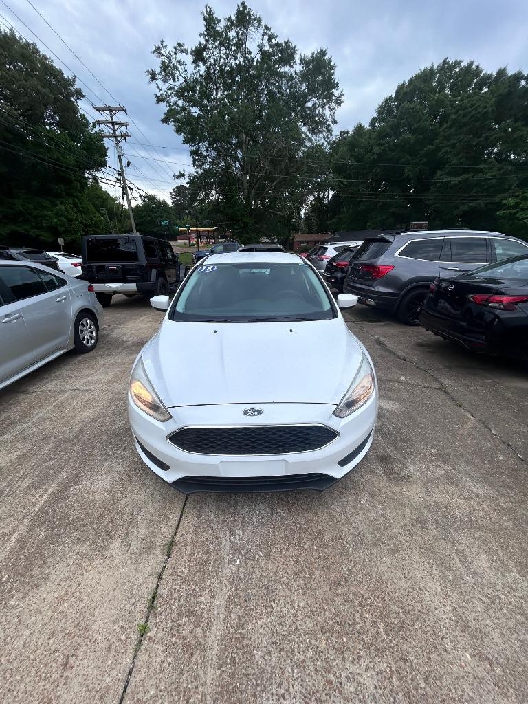 2018 Ford Focus Hatch SE's photo